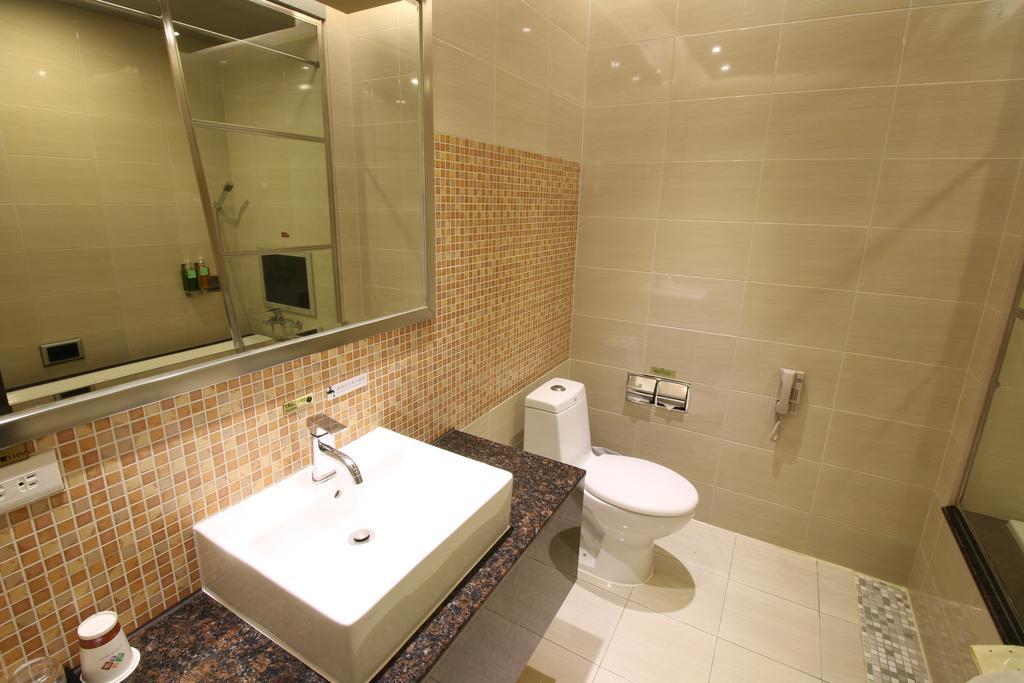 R7 Hotel Kaohsiung Dış mekan fotoğraf