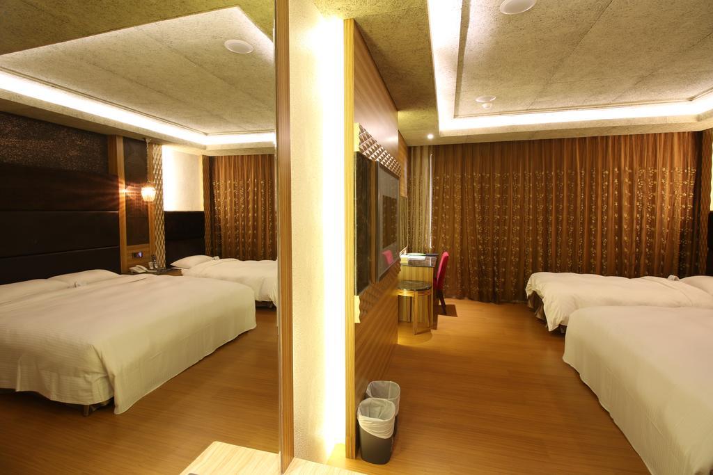 R7 Hotel Kaohsiung Dış mekan fotoğraf