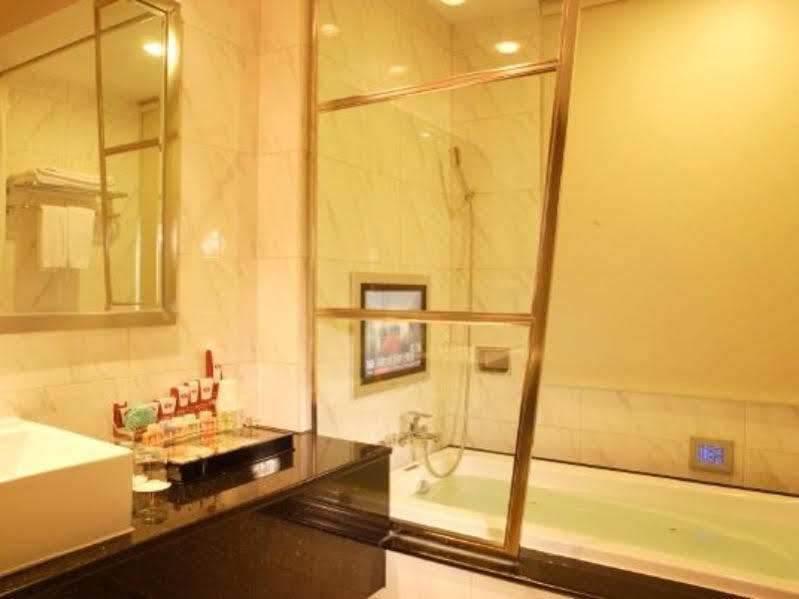 R7 Hotel Kaohsiung Dış mekan fotoğraf