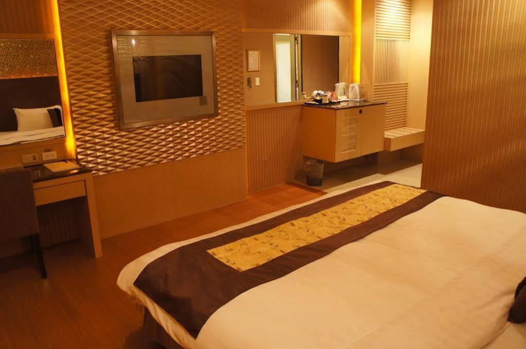 R7 Hotel Kaohsiung Dış mekan fotoğraf